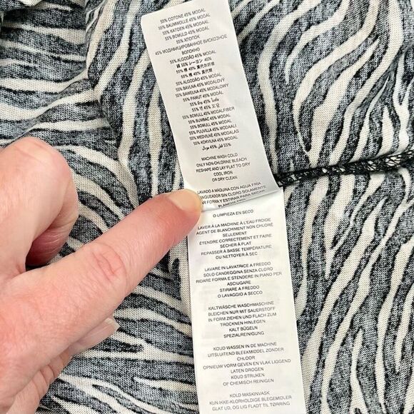 Michael Michael Kors Zebra Print 3/4 Sleeve Blouse 2X - Picture 9 of 10